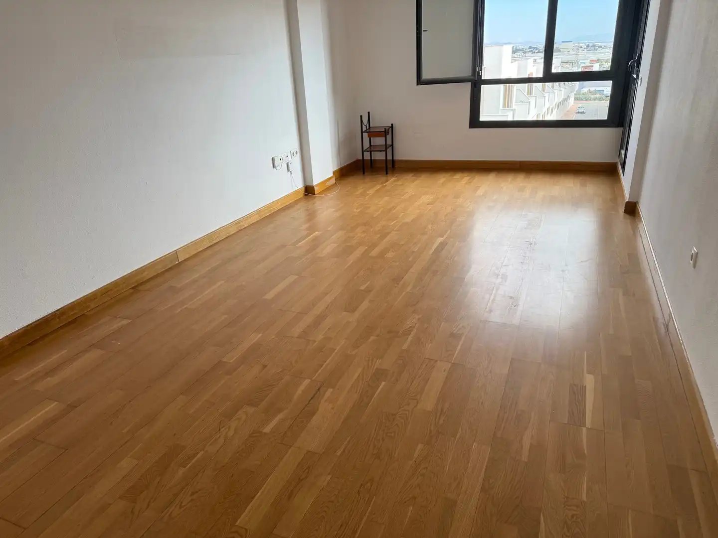 Wohnung zum Verkauf in Almería mit Terrasse und Schwimmbad