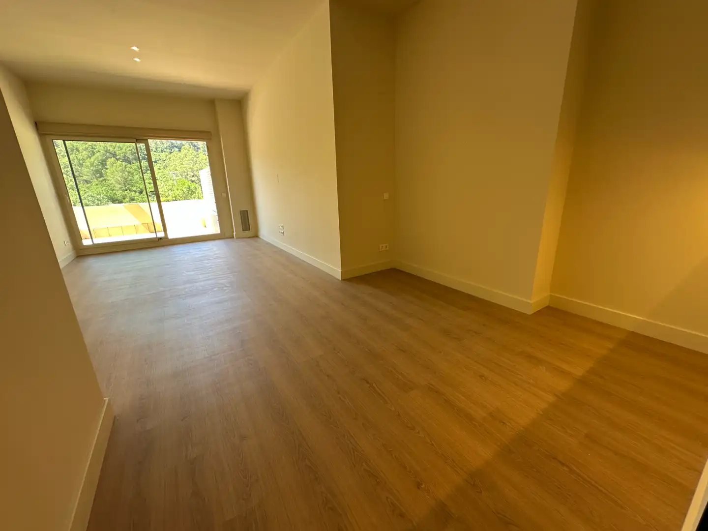 Neubau-Erdgeschosswohnung mit Garten zum Verkauf in Avinguda de Catalunya 55, imagen 4