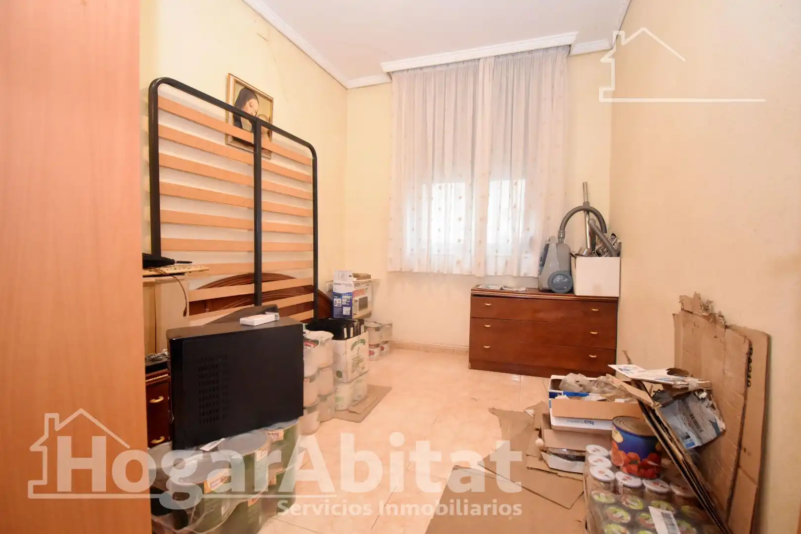 Habitación de Piso en venta en Castellón de la Plana / Castelló de la Plana con Aire acondicionado, Calefacción y Trastero