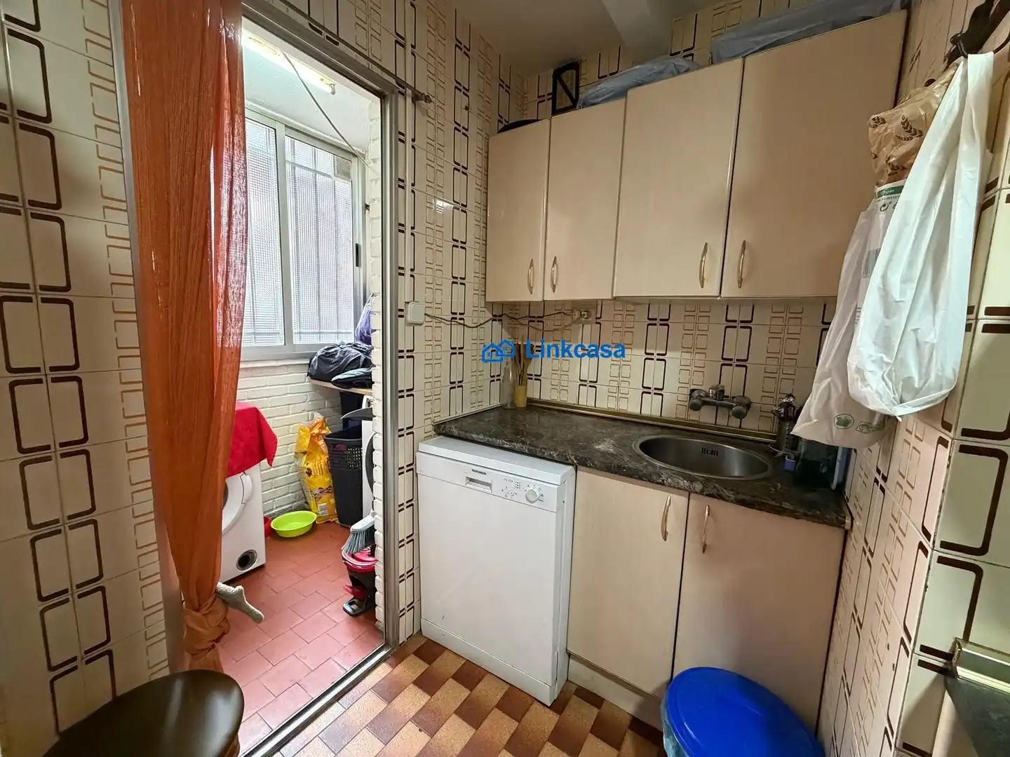 Kitchen of Flat for sale in Fuenlabrada  with Air Conditioner, Heating and Balcony