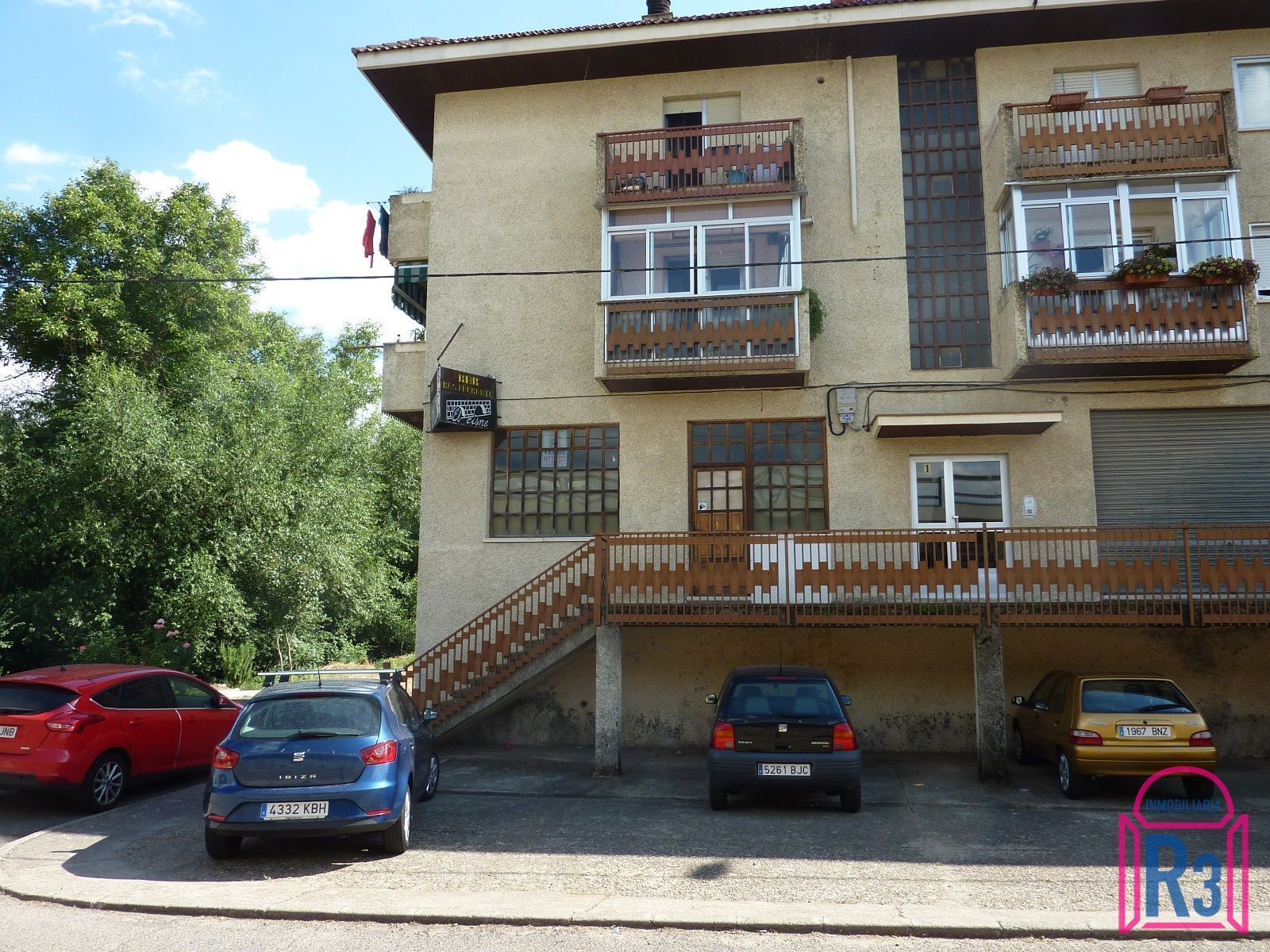Exterior view of Premises for sale in Villaturiel  with Heating and Terrace