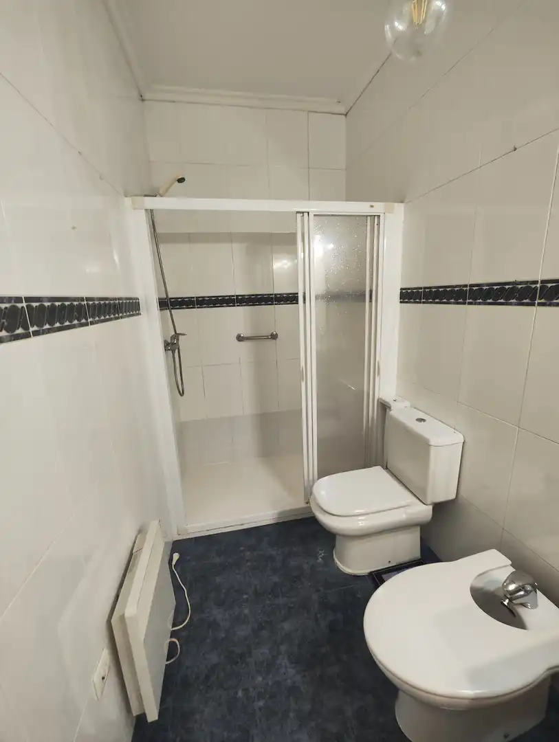 Baño de Piso en venta en Santiago de Compostela  con Calefacción, Parquet y Horno