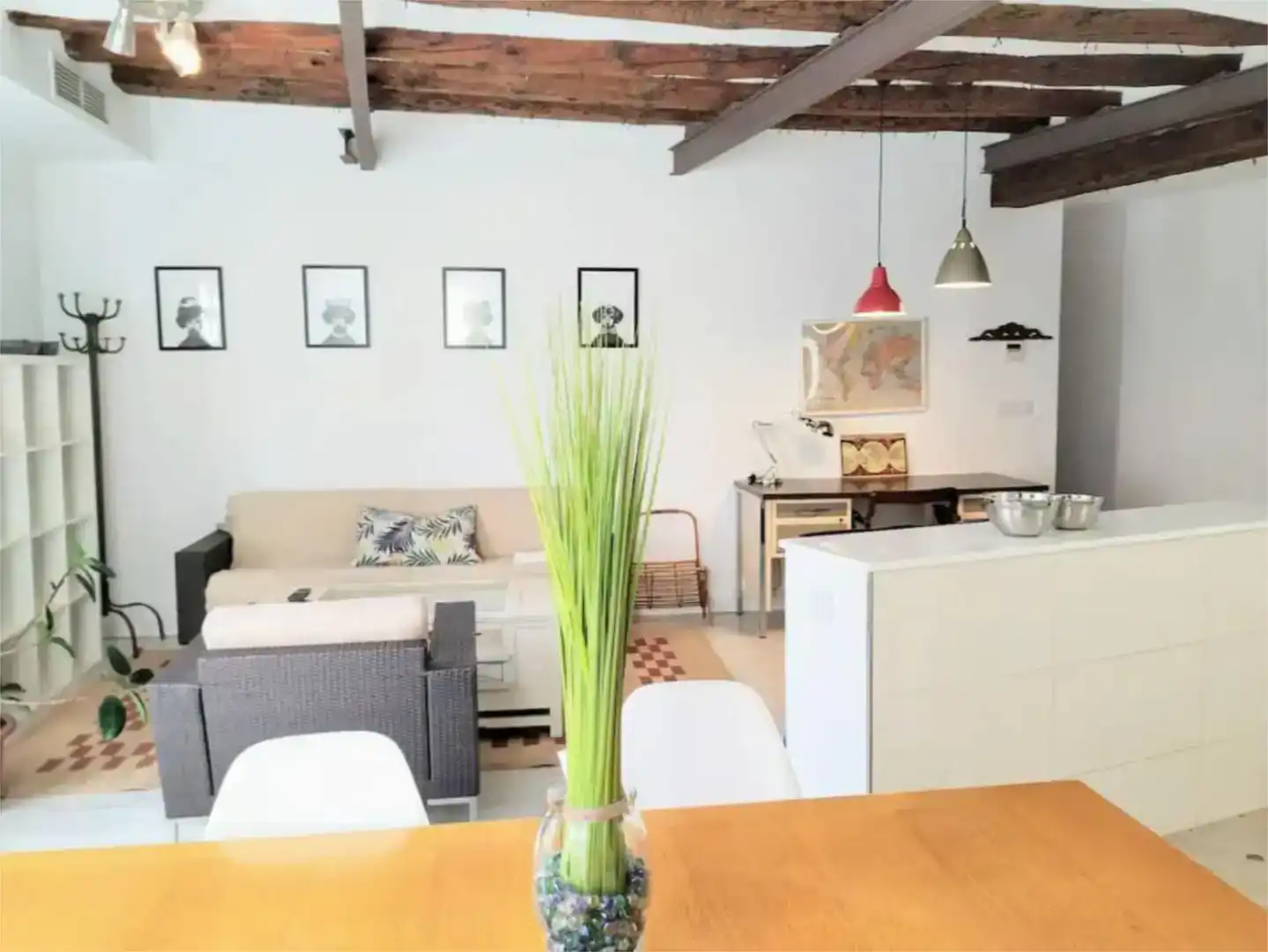 Wohnzimmer von Wohnung zur Miete in  Zaragoza Capital mit Klimaanlage und Balkon