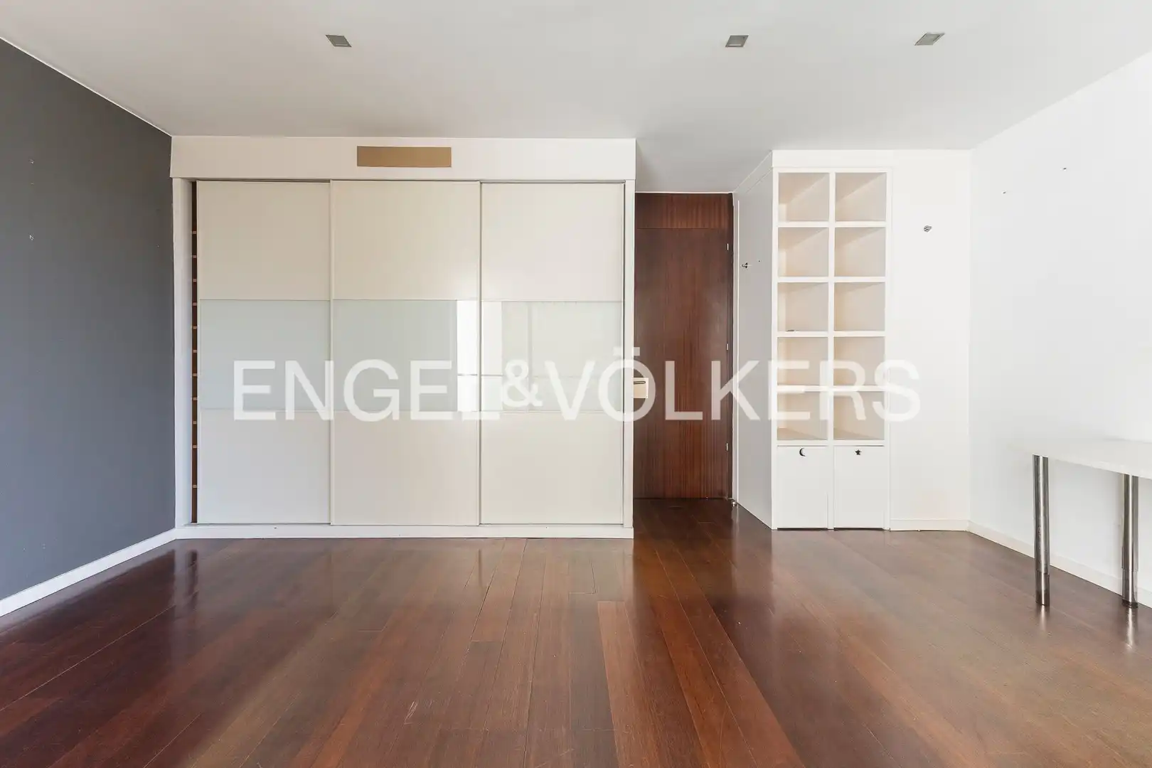 Bedroom of Houses for sale in Barcelona  with Air Conditioner, Heating and Private garden