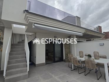 Attico con balcone in vendita a Valle del Sol