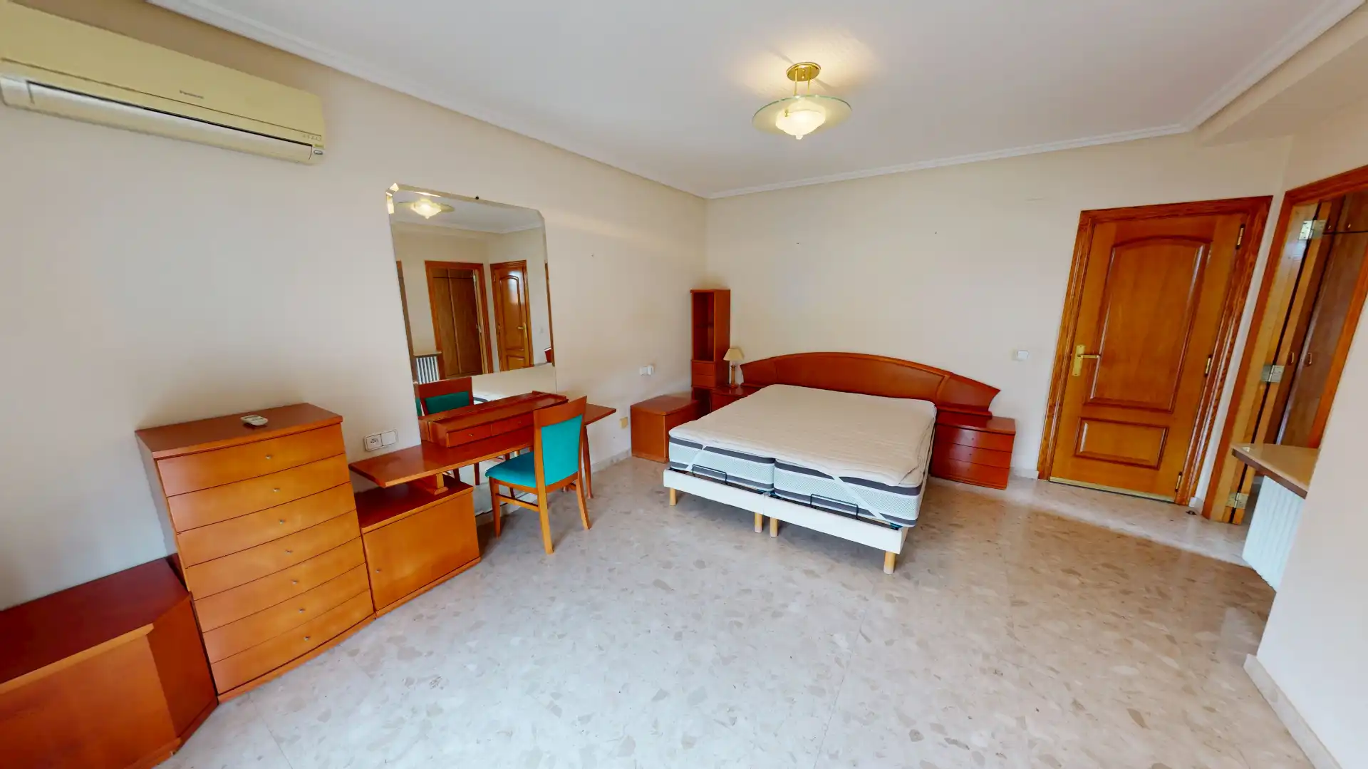 Schlafzimmer von Haus oder Chalet zum Verkauf in Mutxamel mit Klimaanlage, Privatgarten und Terrasse