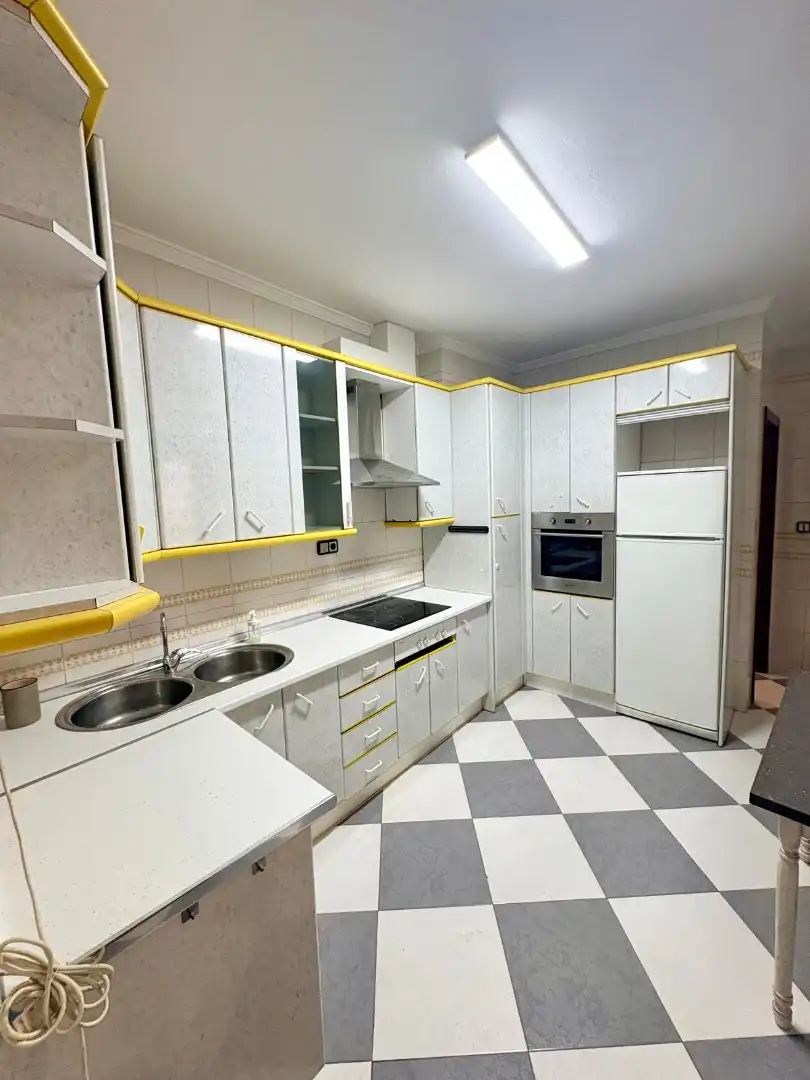 Cocina de Casa adosada en venta en Alhaurín El Grande con Aire acondicionado, Amueblado y Horno