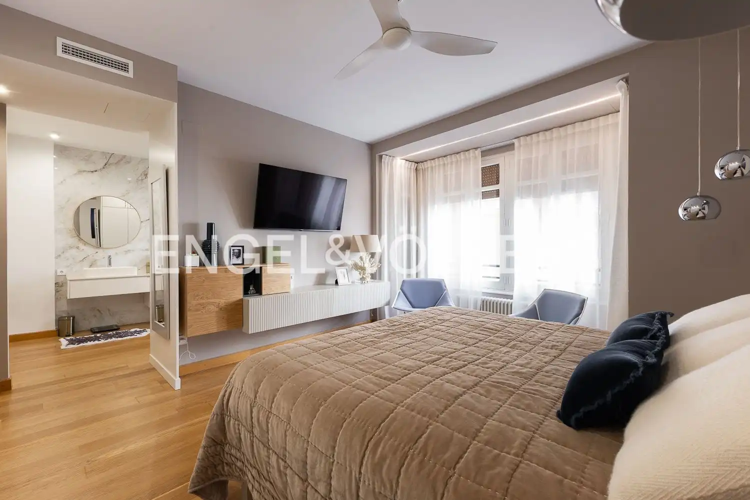 Habitación de Apartamento en venta en Valencia con Aire acondicionado, Calefacción y Parquet