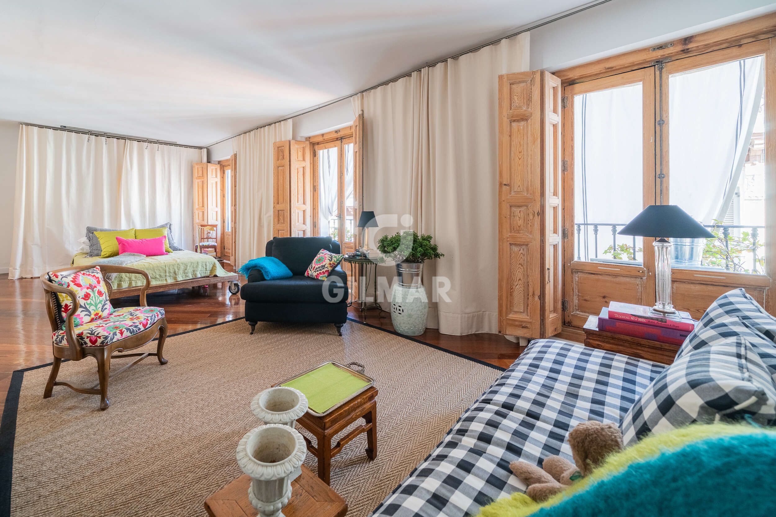 Living room of Flat for sale in  Madrid Capital  with Heating