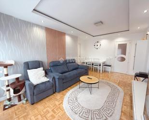 Living room of Flat for sale in  Madrid Capital  with Air Conditioner, Heating and Terrace