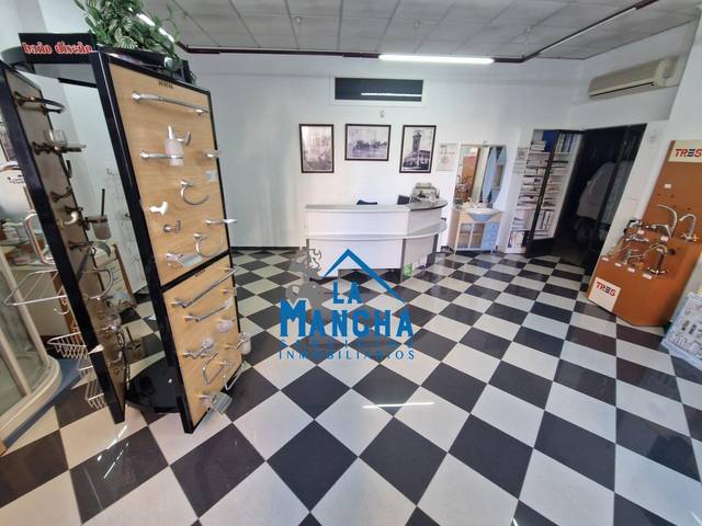 Local comercial en Venta en Plaza PERIOD A ANDUJAR en Feria