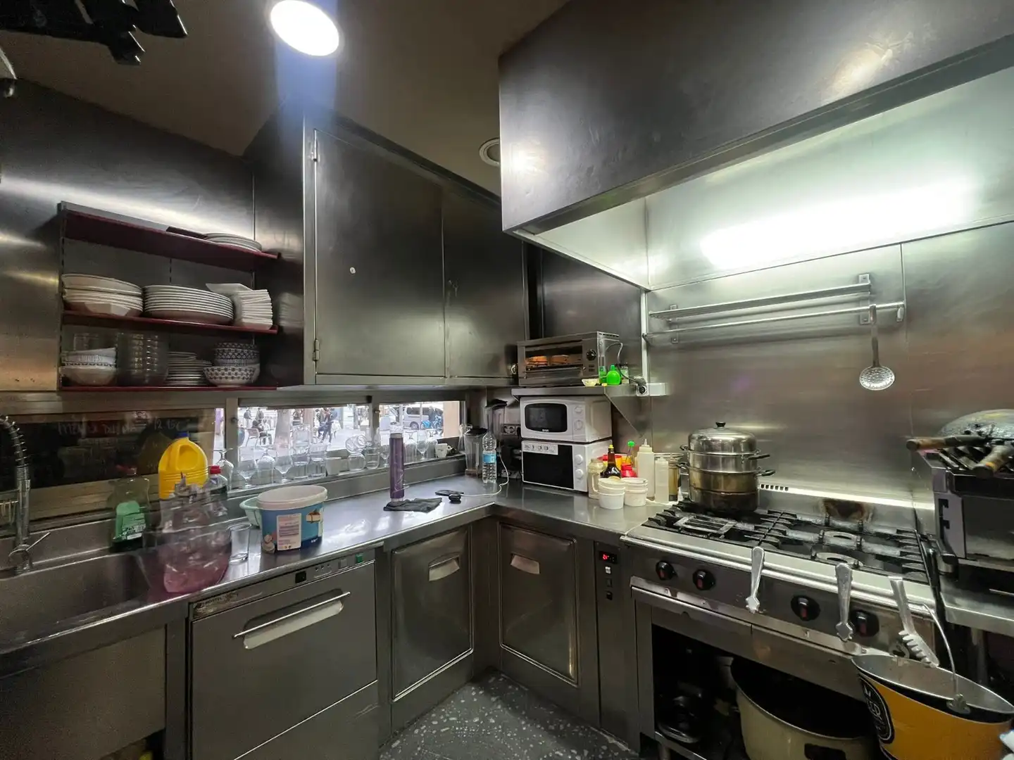 Cocina de Local en traspaso en Barcelona con Aire acondicionado, Calefacción y Amueblado