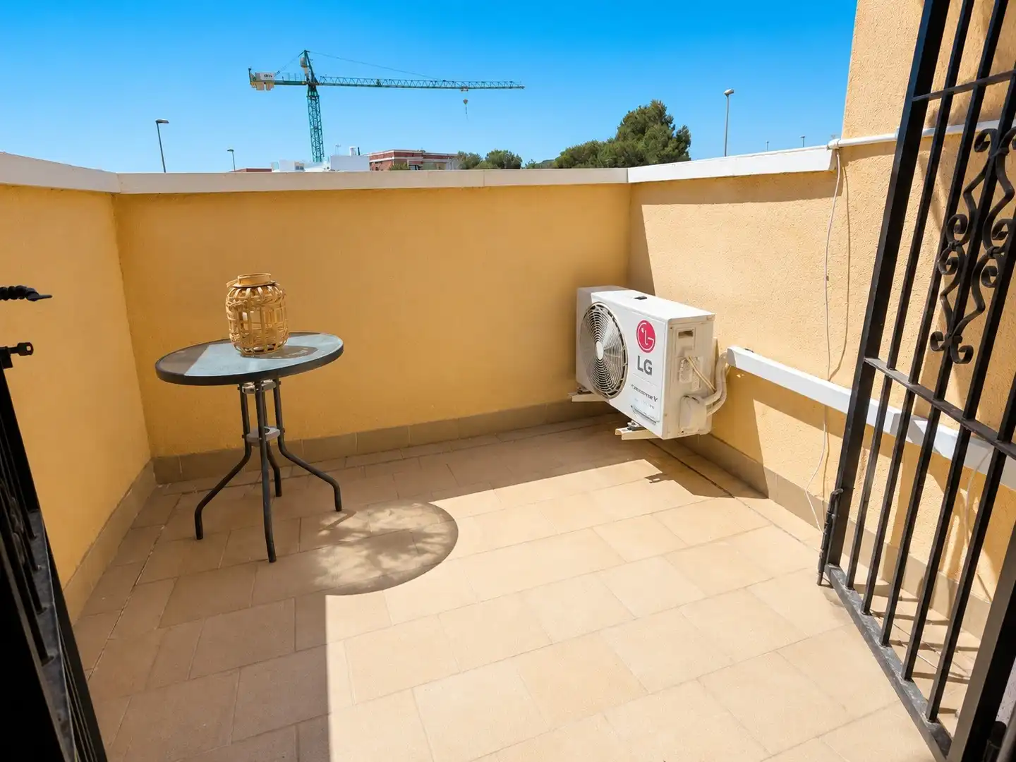 Terrassa de Casa o xalet en venda en Orihuela amb Aire condicionat, Calefacció i Jardí privat