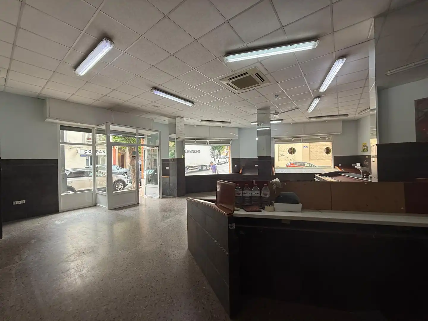 Business premises for sale in Centre - Zona Alta, imagen 2