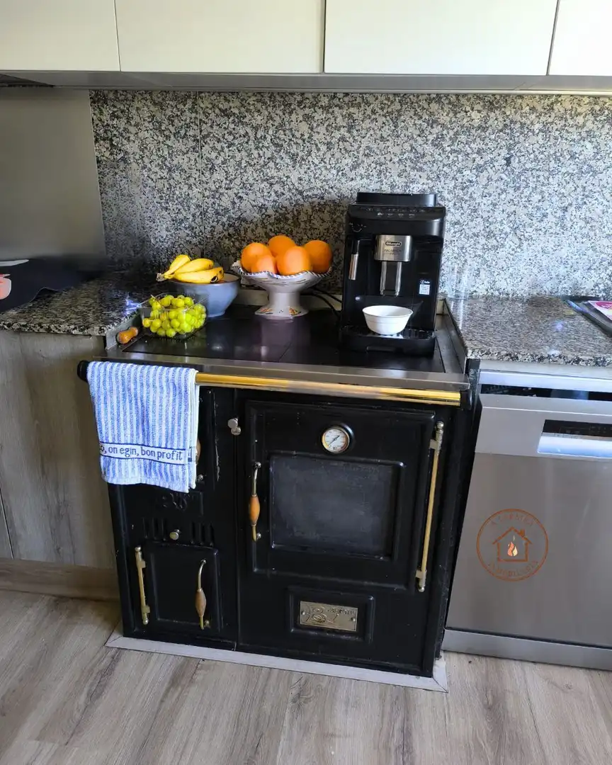 Cocina de Casa o chalet en venta en Cerceda con Calefacción, Jardín privado y Amueblado