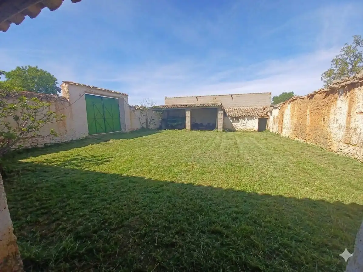 Haus oder Chalet zum Verkauf in Casas de los Pinos mit Klimaanlage und Privatgarten