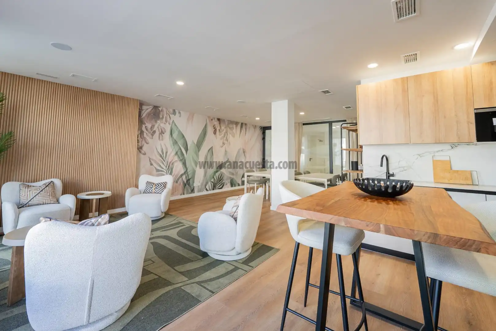 Sala de estar de Apartamento en venta en Estepona con Aire acondicionado, Terraza y Piscina comunitaria