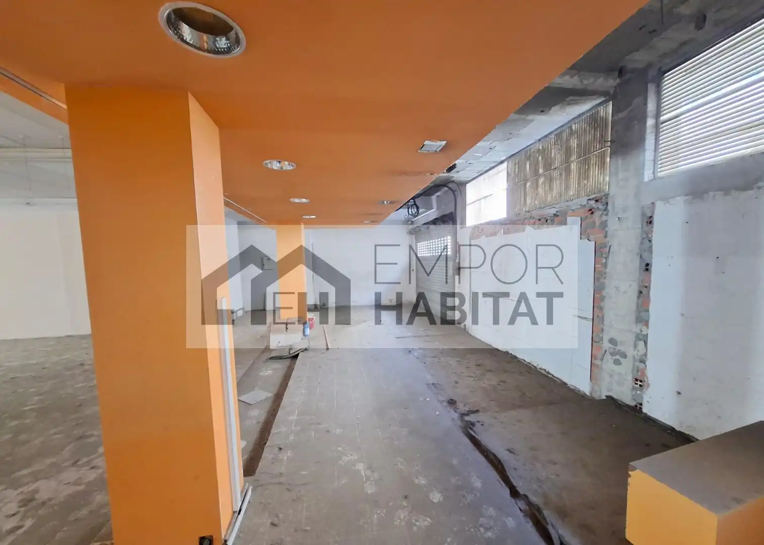 Local comercial en venta en Carrer Cabrafiga, imagen 5