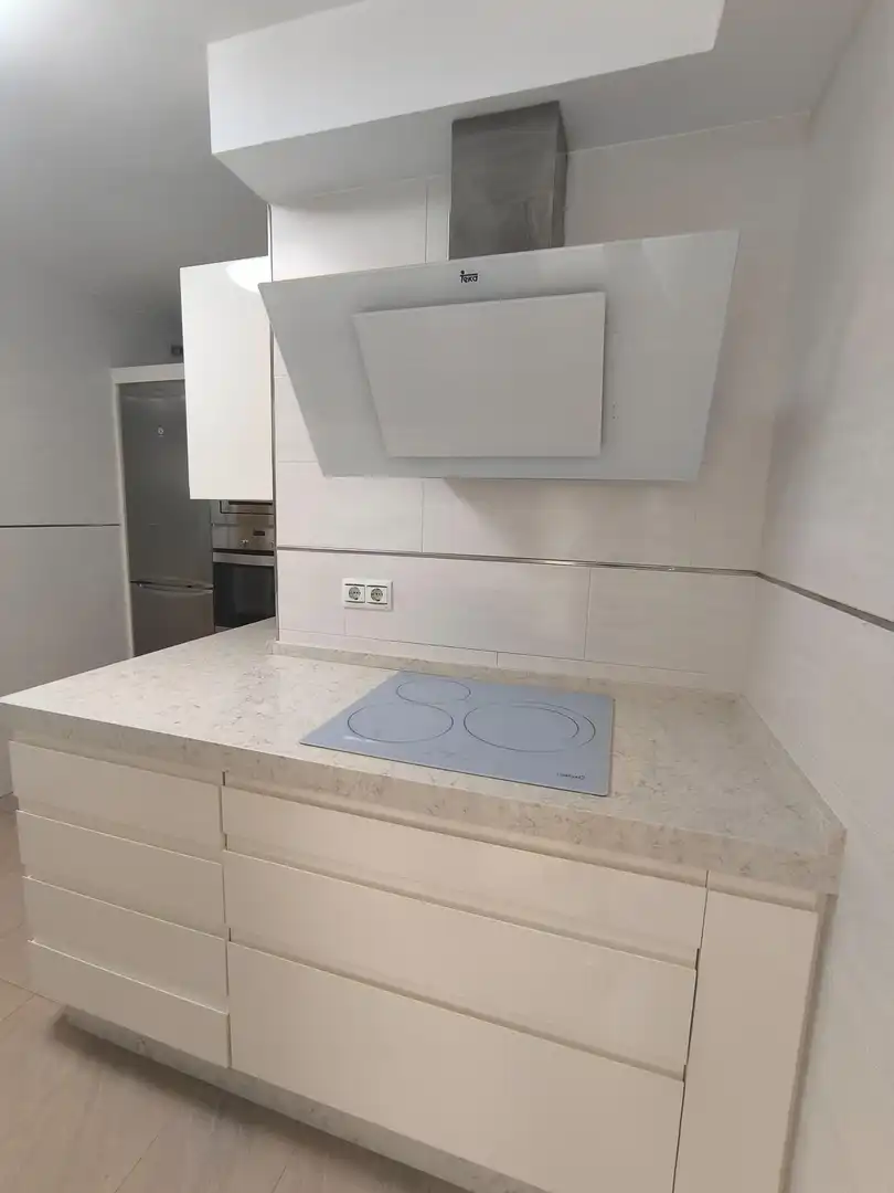 Küche von Wohnung zur Miete in Málaga mit Klimaanlage, Privatgarten und Terrasse