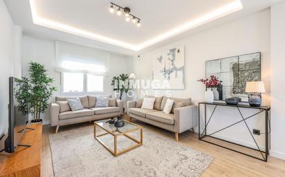 Living room of Flat for sale in  Madrid Capital  with Air Conditioner and Heating