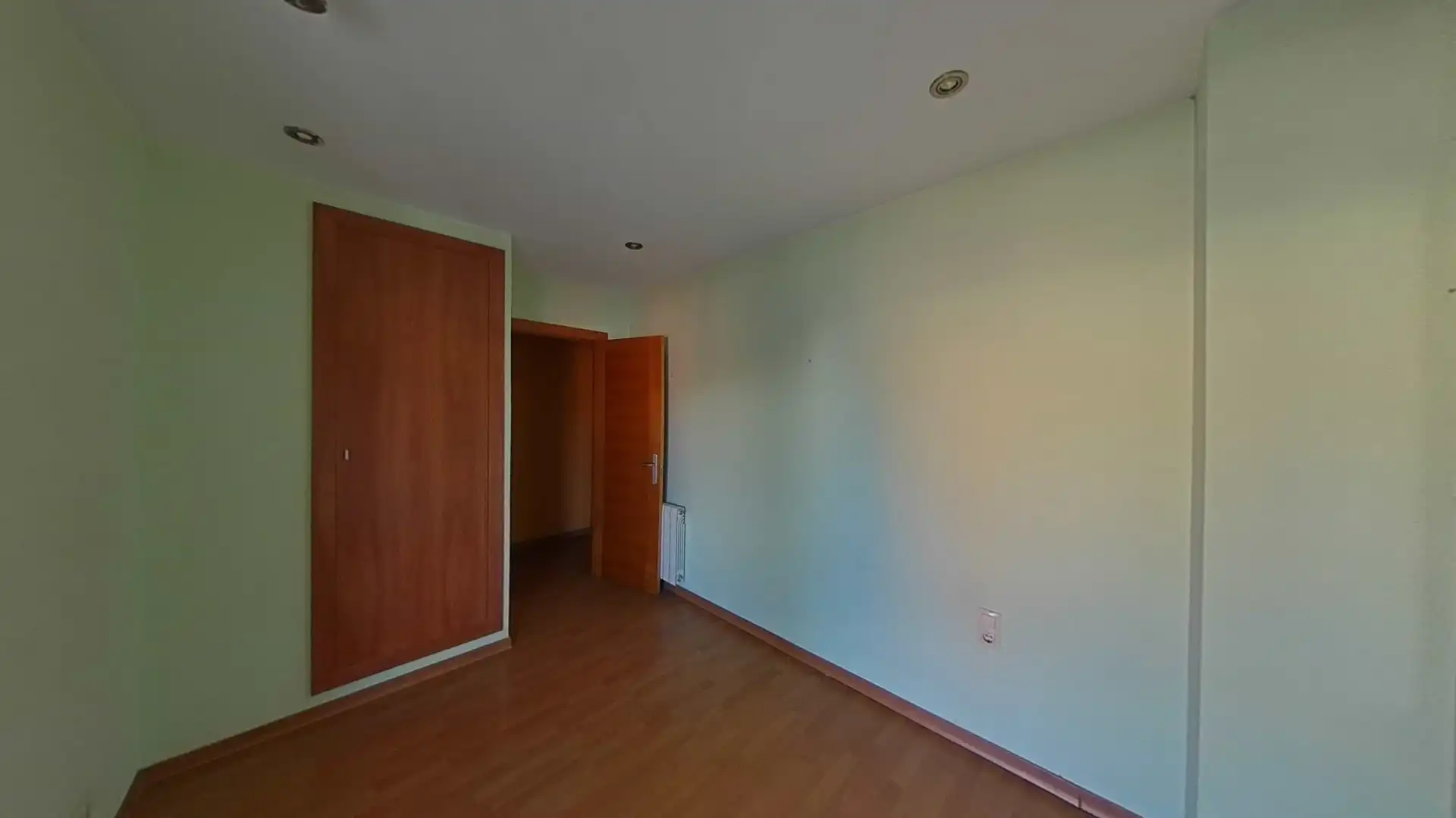 Habitación de Casa adosada en venta en Olot con Balcón