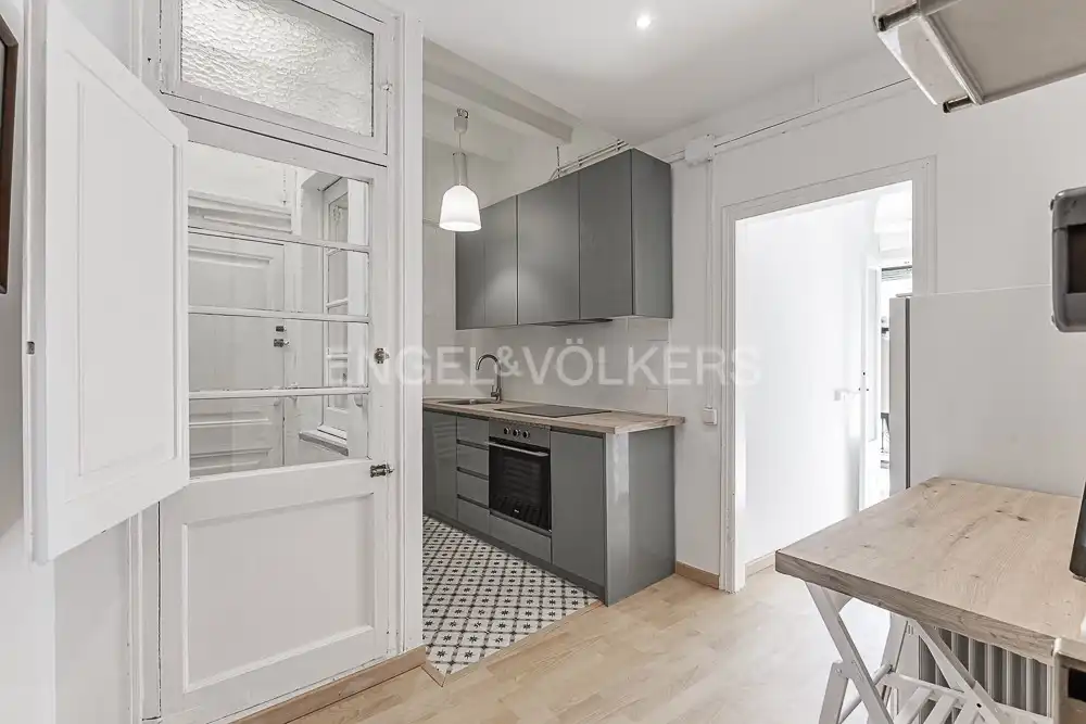 Küche von Wohnung zur Miete in Barcelona mit Heizung, Parkett und Möbliert