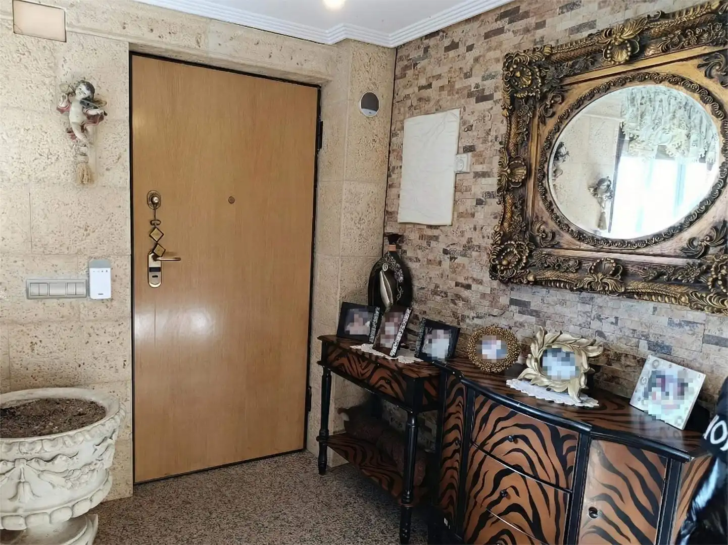 Casa adosada en venta en Valverde de la Virgen con Jardín privado, Terraza y Balcón