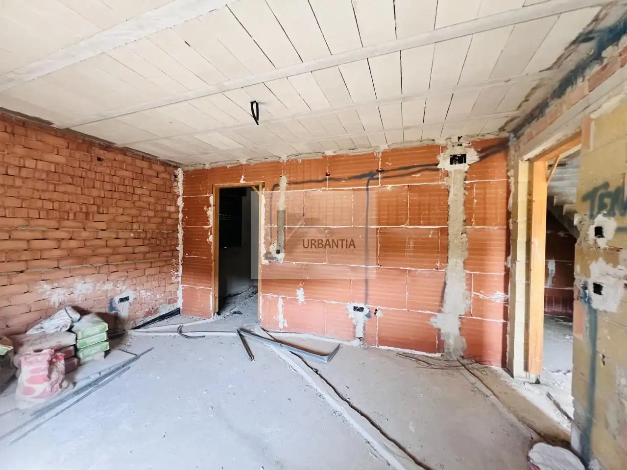 Einfamilien-Reihenhaus zum Verkauf in Torres del Río mit Privatgarten