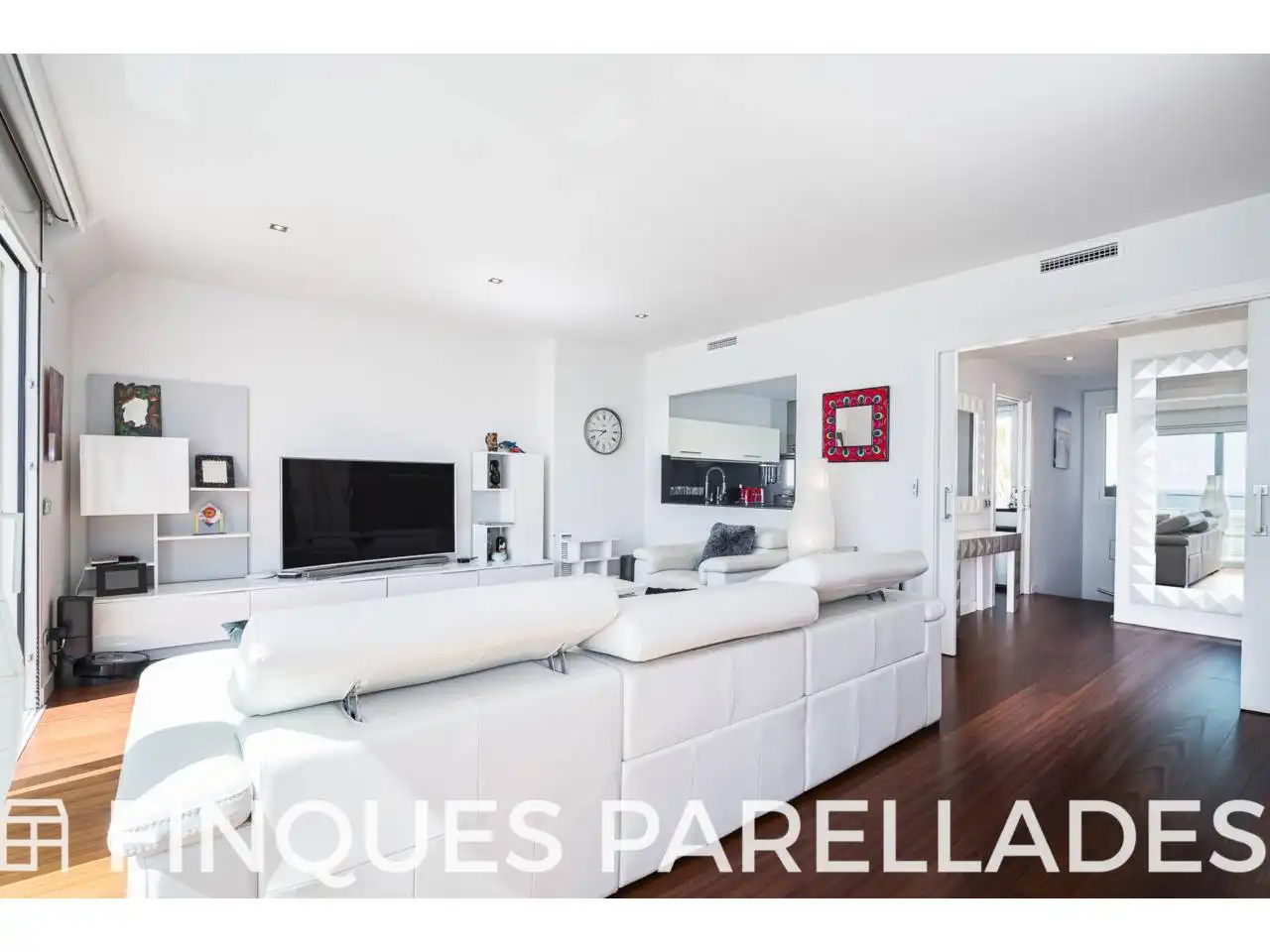 Living room of Attic for sale in Sitges  with Air Conditioner, Heating and Parquet flooring