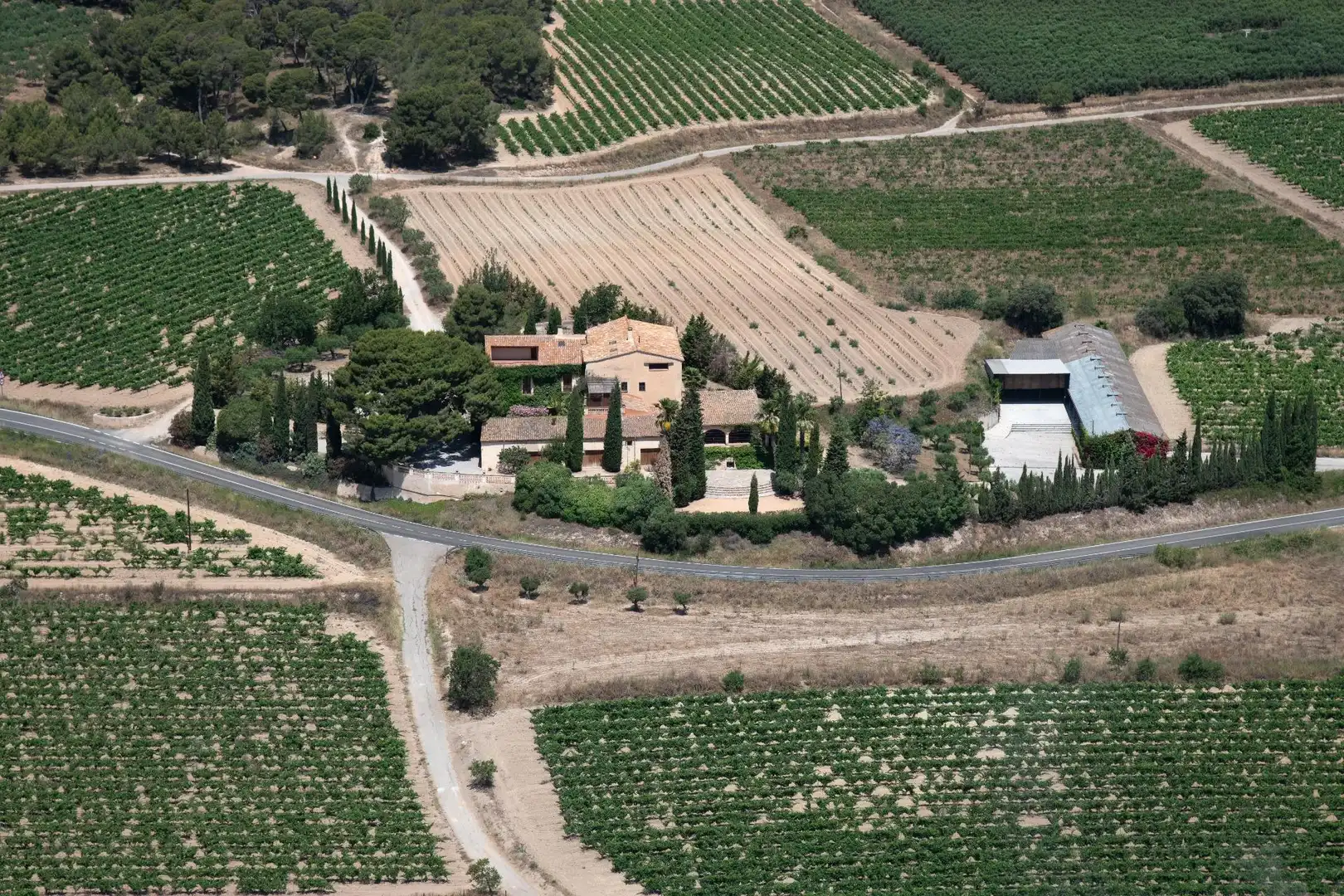 Casa rústica amb terrassa en venda a Sant Jaume dels Domenys