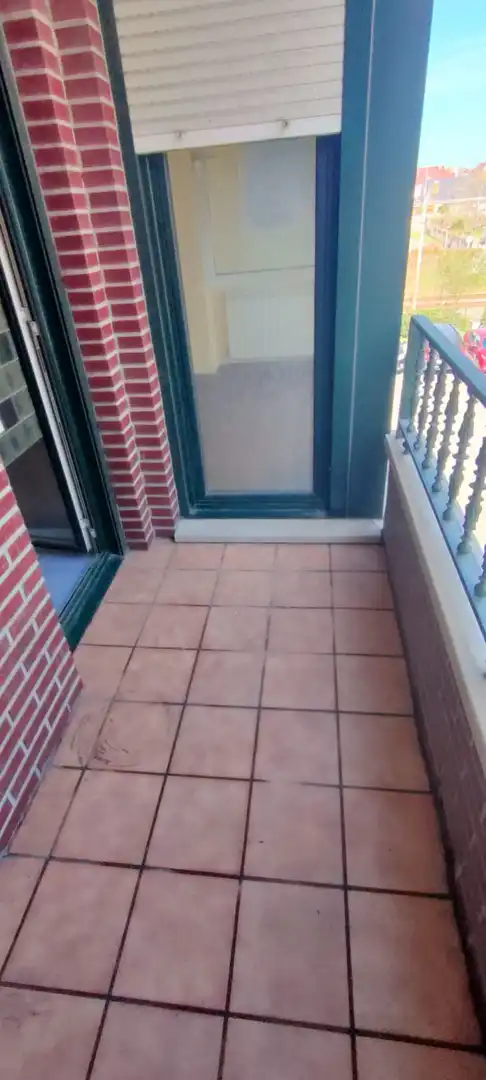 Piso en venta en Santa Cruz de Bezana con Calefacción y Terraza