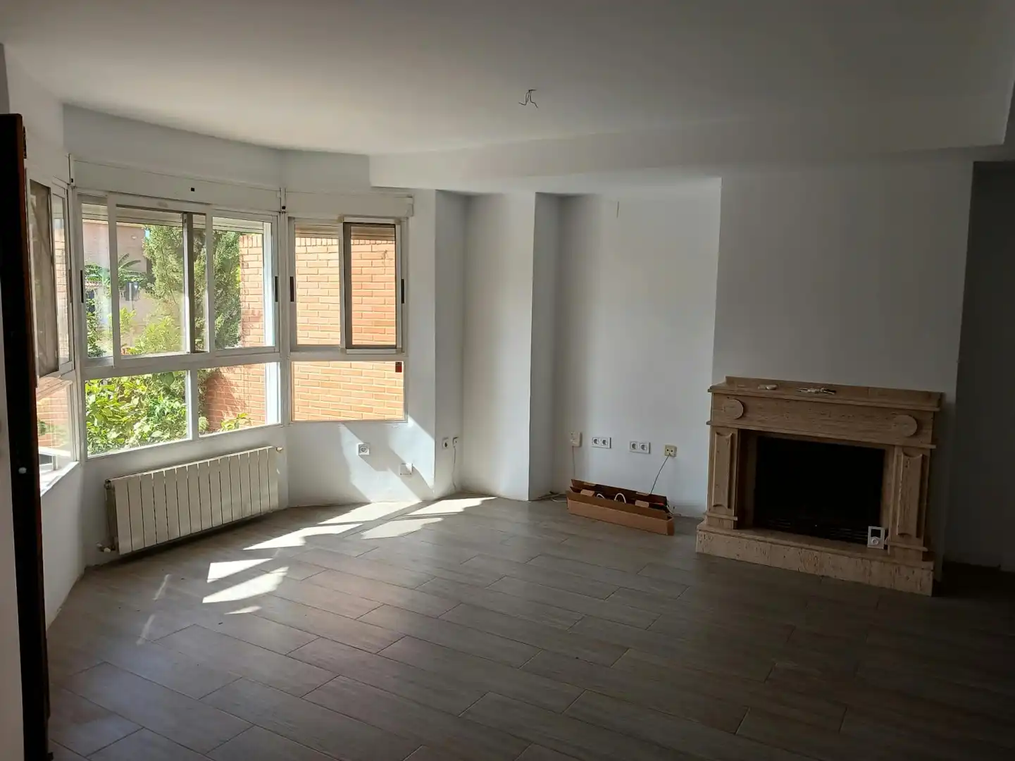 Sala de estar de Casa adosada en venta en Plaza Xúquer