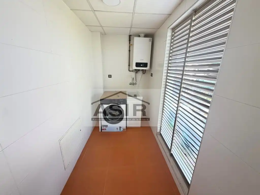 Flat for rent in Alzira  with Air Conditioner