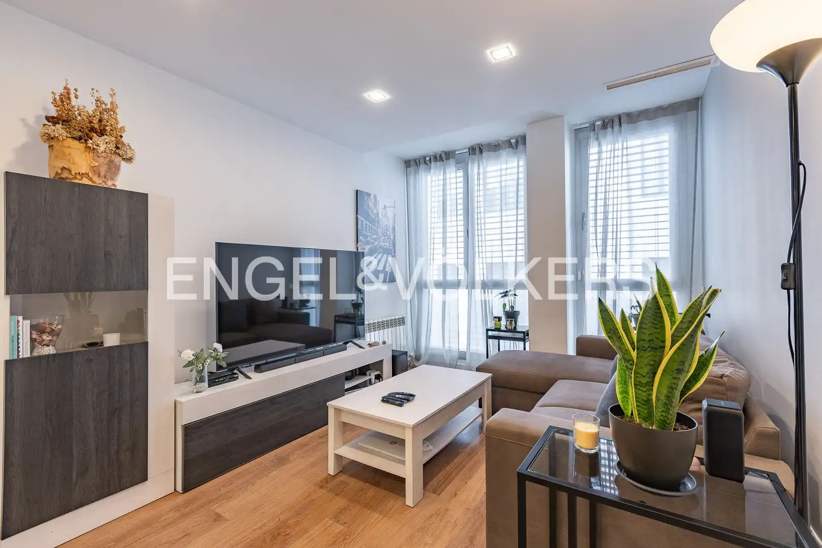 Living room of Flat for sale in Sabadell  with Air Conditioner, Heating and Parquet flooring