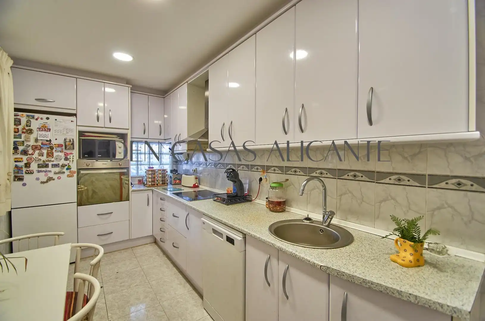 Cocina de Casa o chalet en venta en Mutxamel con Aire acondicionado, Calefacción y Jardín privado