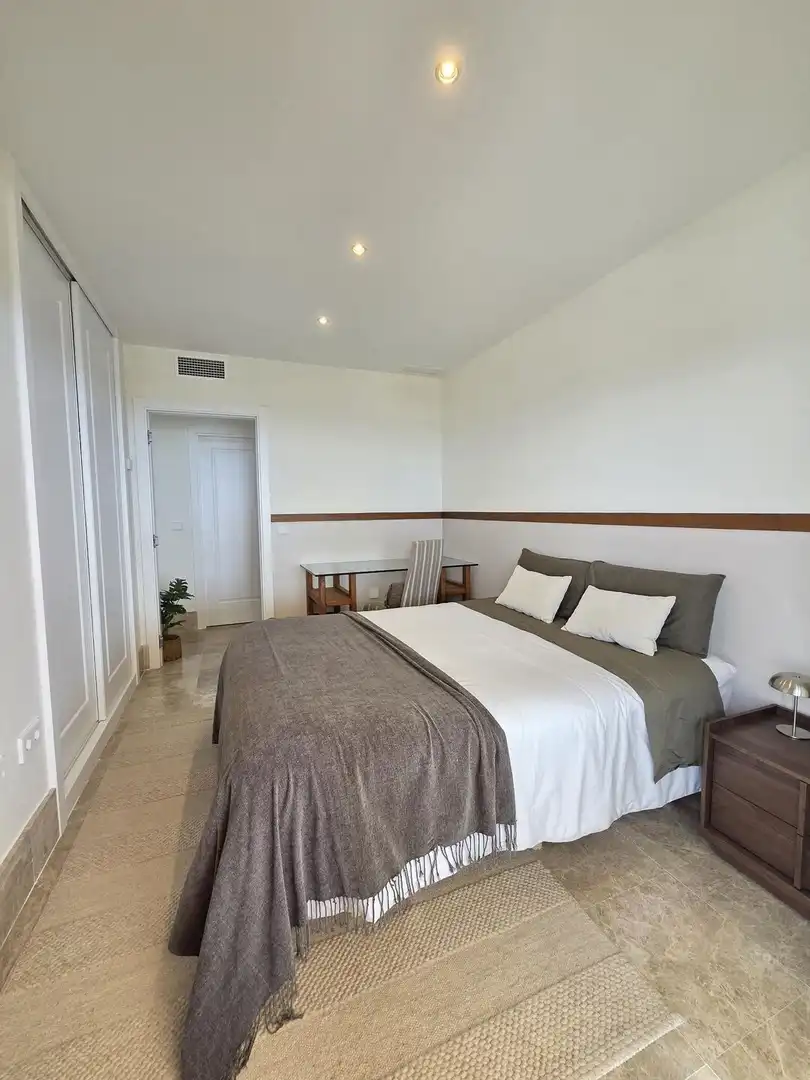 Dormitori de Casa o xalet en venda en Marbella amb Jardí privat, Terrassa i Traster