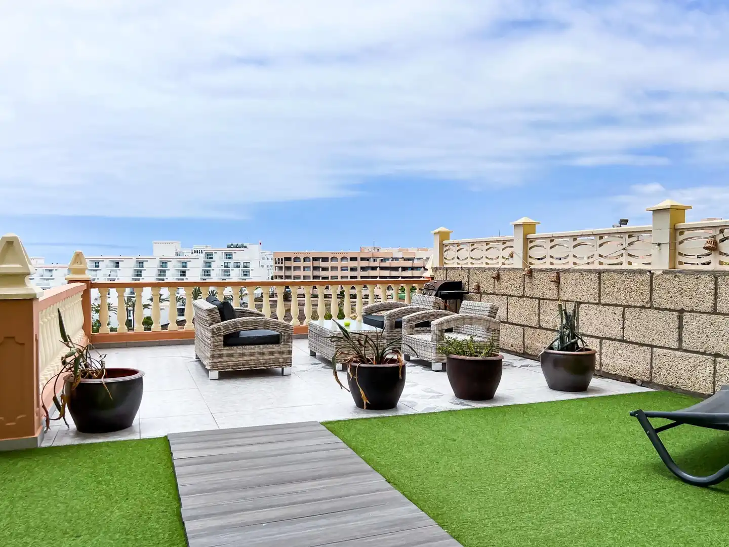 Terrassa de Apartament en venda en Adeje amb Terrassa, Moblat i Piscina comunitària