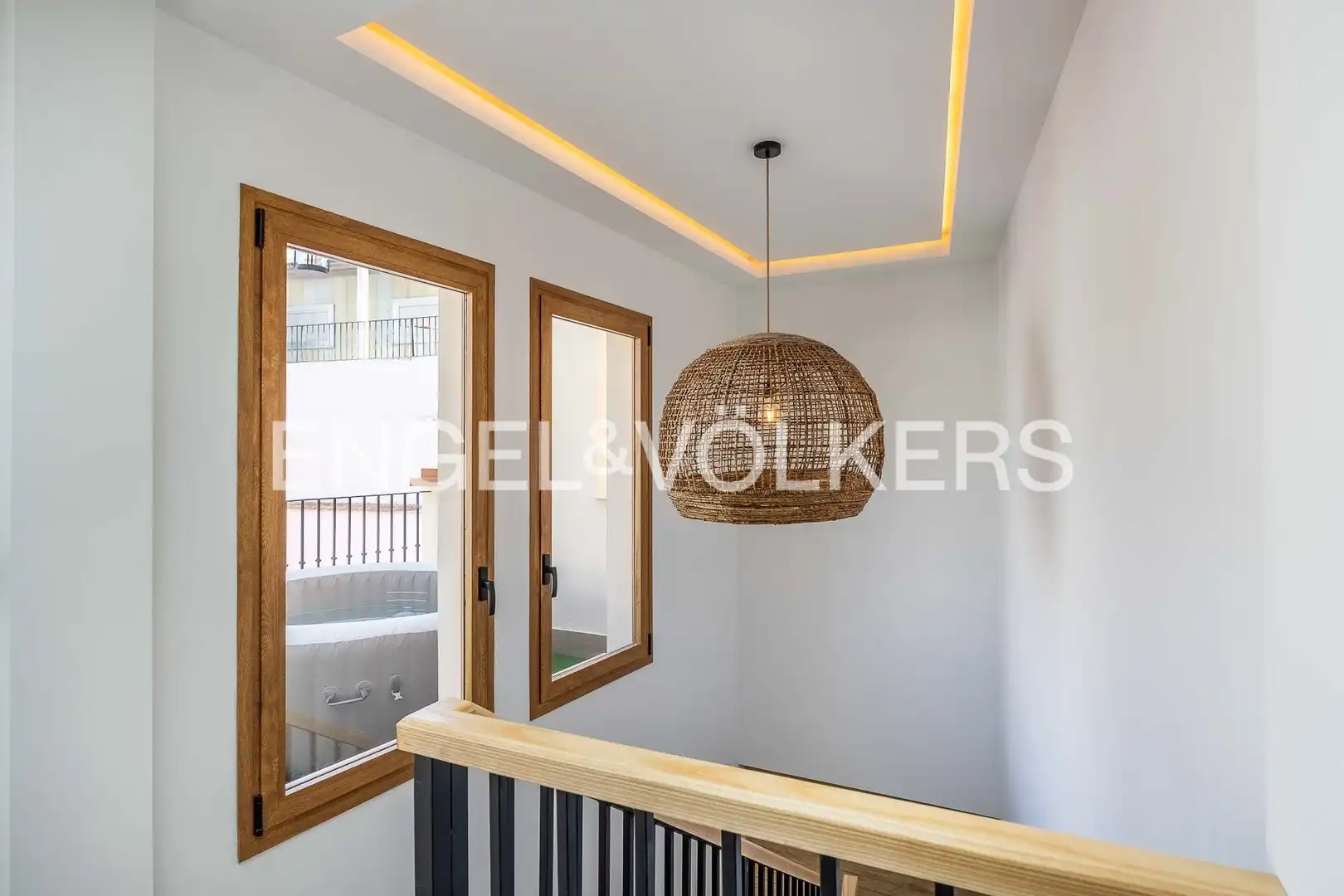 Terrassa de Casa o xalet en venda en Sevilla amb Aire condicionat, Calefacció i Moblat