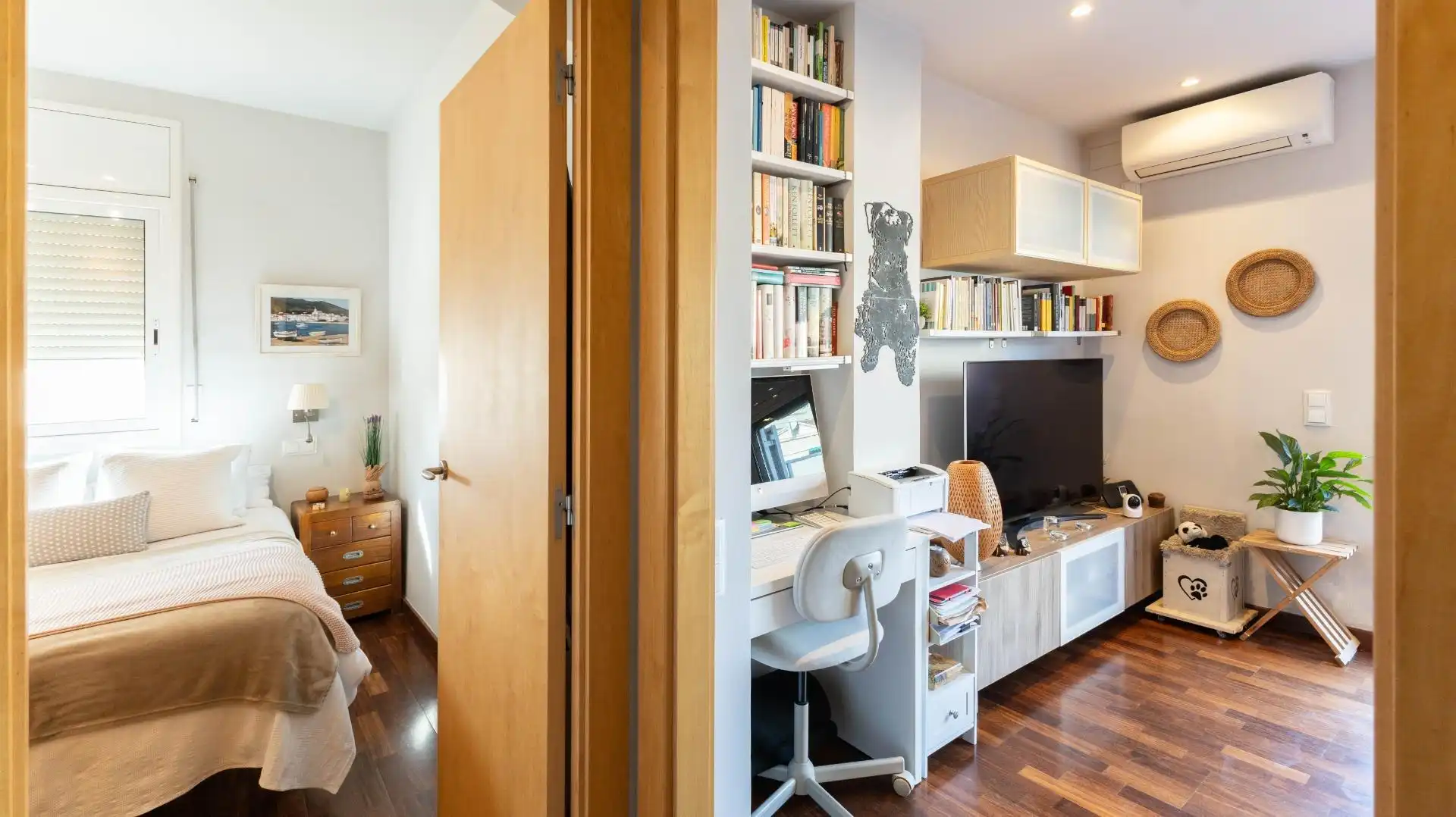 Living room of Attic for sale in Barcelona  with Air Conditioner, Parquet flooring and Terrace