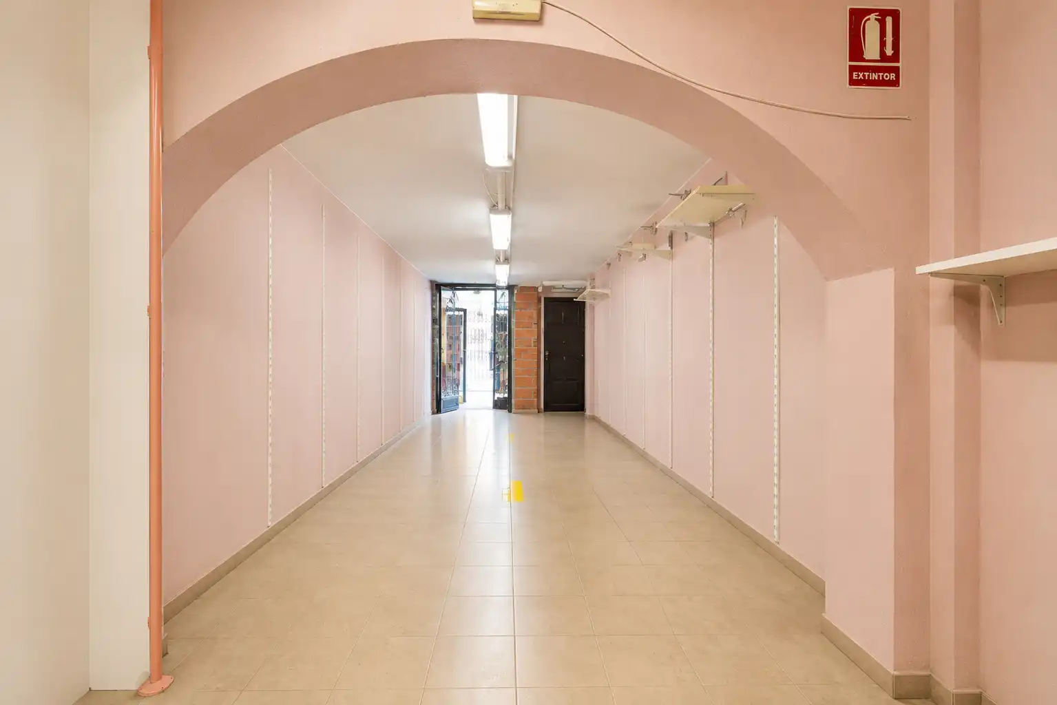 Adossat amb terrassa en venda a Carrer de Misericòrdia, imagen 18