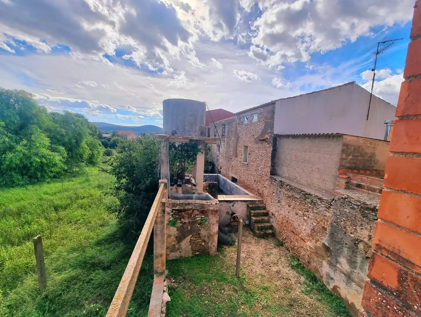Vista exterior de Casa o xalet en venda en La Galera  amb Jardí privat i Balcó