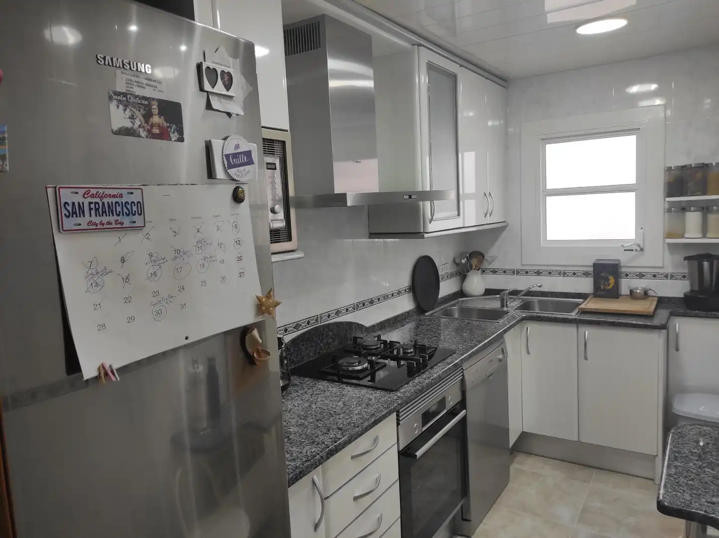 Küche von Wohnung zum Verkauf in Sant Just Desvern mit Klimaanlage, Heizung und Balkon