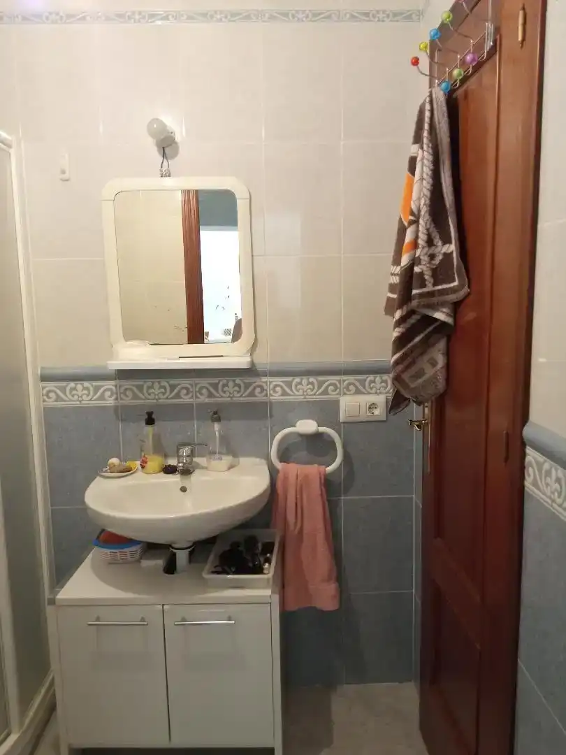 Bany de Casa adosada en venda en Fresnedoso de Ibor amb Rentadora, Microones i TV