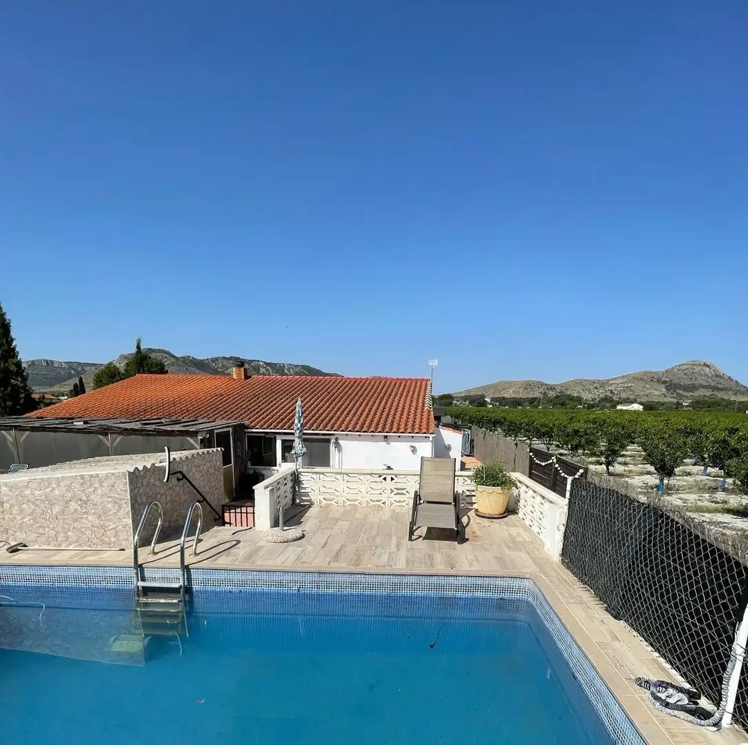 Terrassa de Casa o xalet en venda en Villena amb Traster, Jacuzzi i Internet
