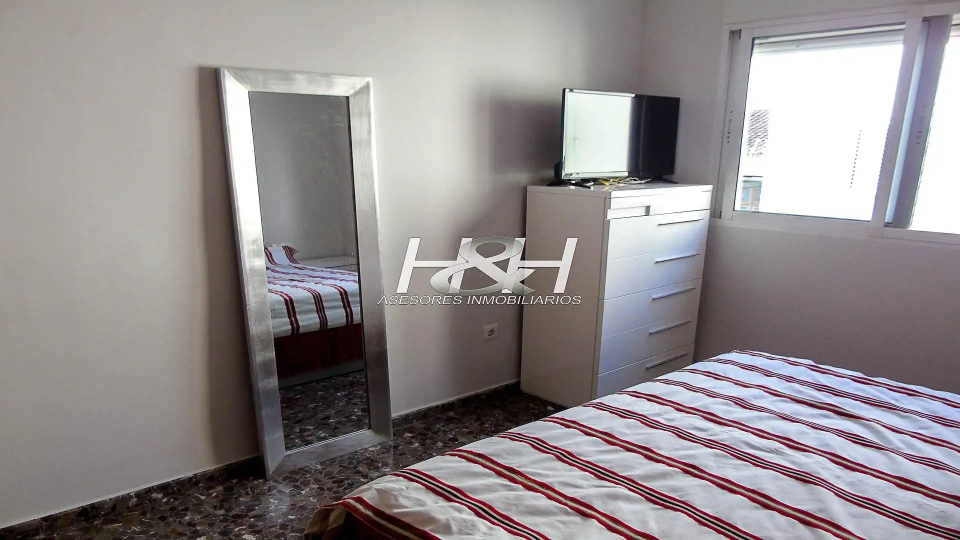 Habitación de Dúplex de alquiler en Burjassot con Aire acondicionado, Calefacción y Terraza