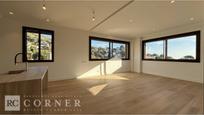 Bedroom of Attic for sale in  Barcelona Capital  with Air Conditioner, Parquet flooring and Terrace
