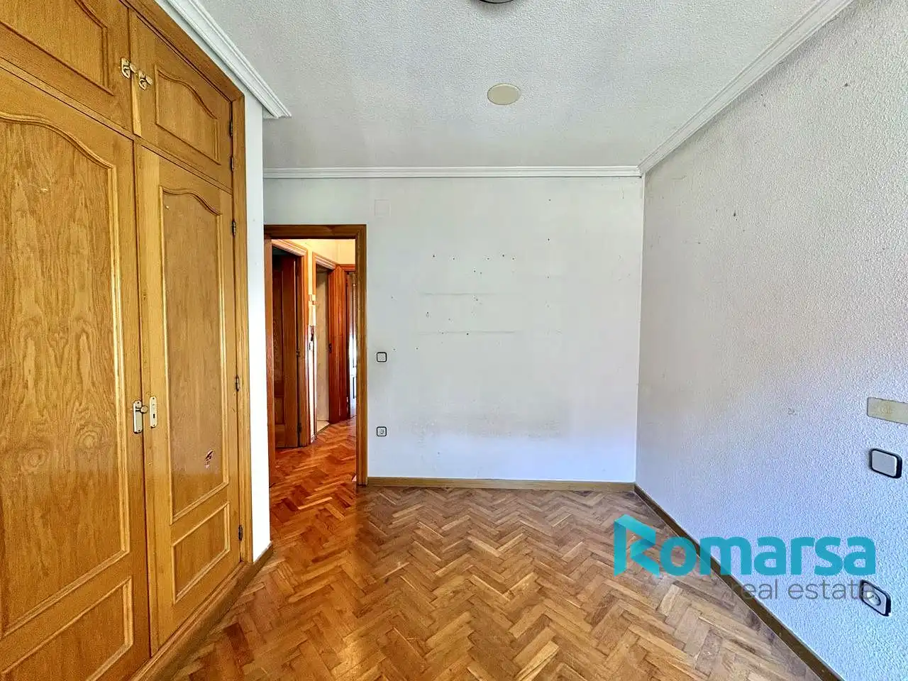 Bedroom of Detached homes for sale in Ávila  with Heating, Private garden and Parquet flooring