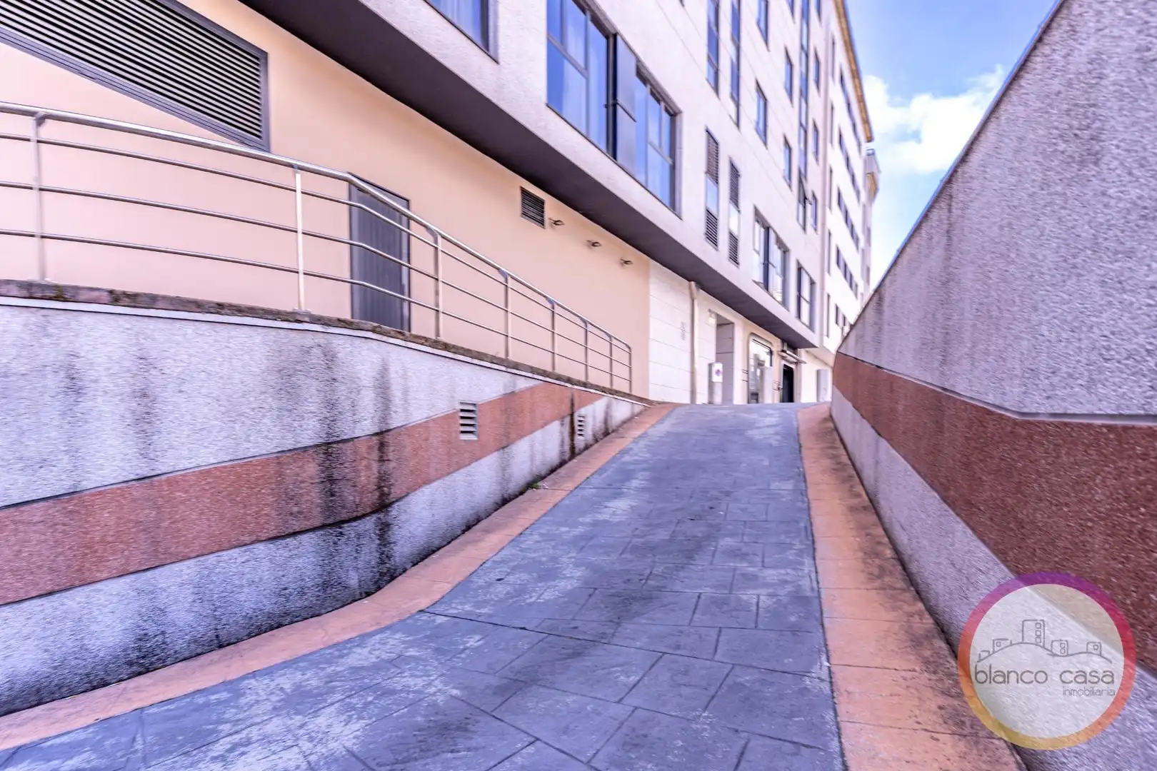 Vista exterior de Garaje en venta en Carballo