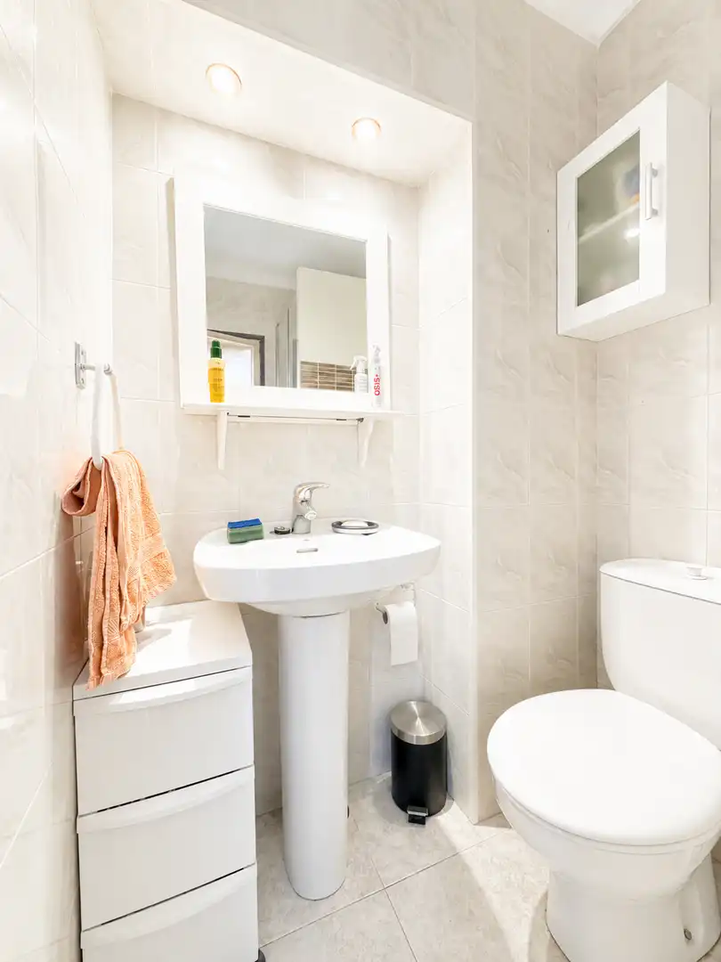 Bathroom of Apartments for sale in L'Escala  with Heating and Terrace