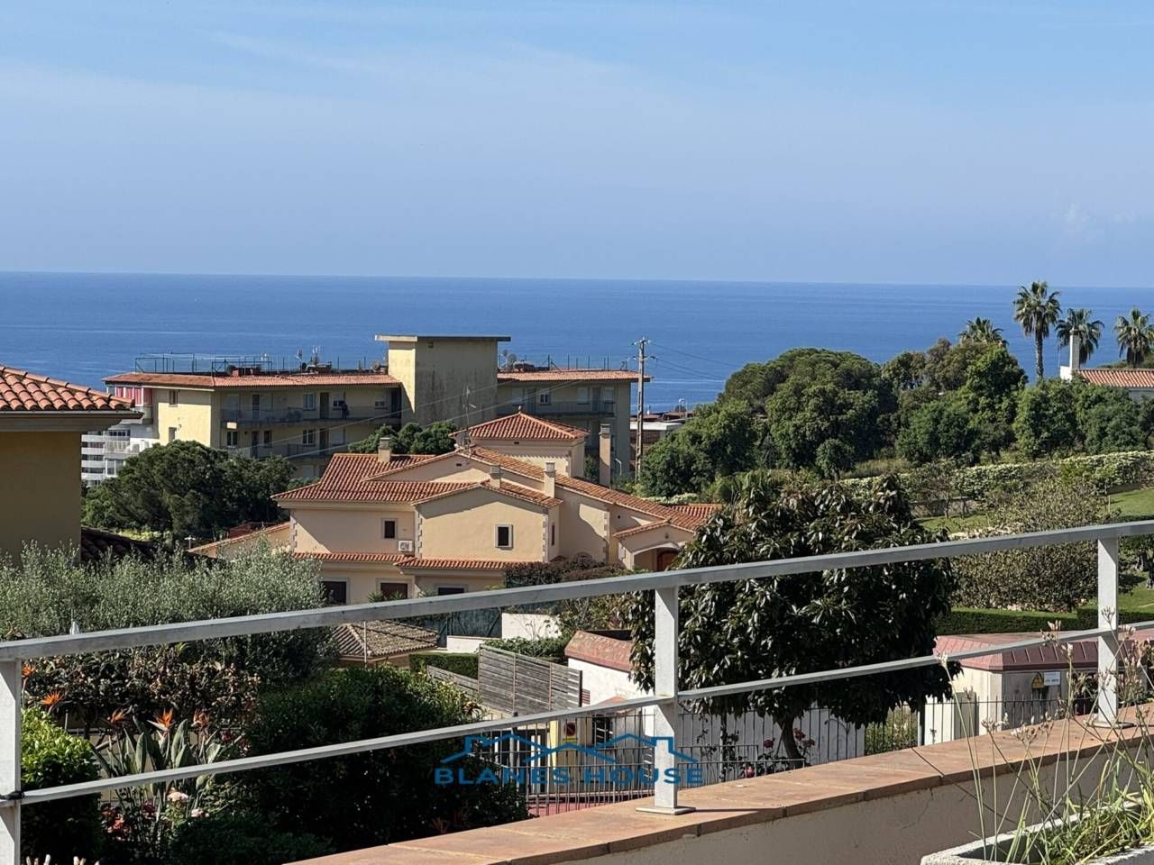 Vista exterior de Casa o xalet en venda en Lloret de Mar amb Aire condicionat, Calefacció i Jardí privat